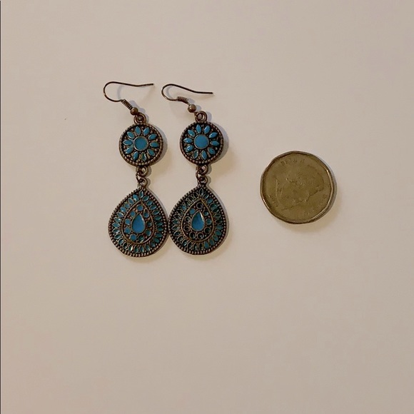 $2/5 Turquoise Drop Earrings - Picture 3 of 3